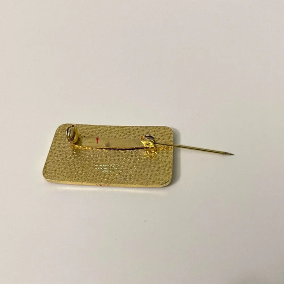 Vintage Roughing It Camping  Pin Taiwan - Picture 5 of 11